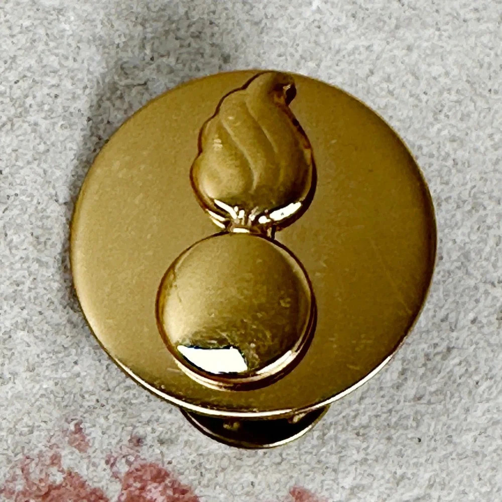 Lot 2  U.S. Army Ordnance Corps Lapel Pins Shiny Gold Made in‎ USA